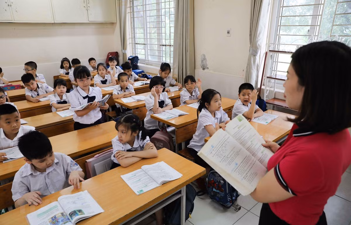 Hiệu trưởng có yếu năng lực nhưng vẫn có những giáo viên dạy giỏi chuyên môn và tận tâm với trò (Ảnh minh họa: Báo Đà Nẵng)