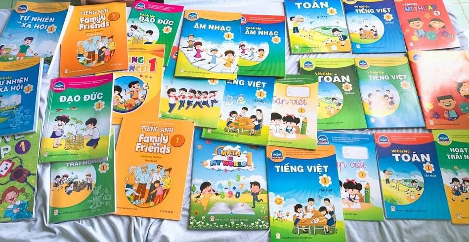 Bộ sách lớp 1 có trường chỉ học 1 năm là đổi (Ảnh tác giả)
