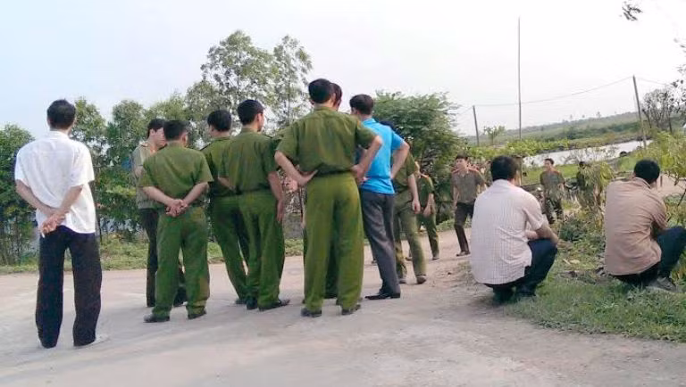 Công an được huy động tới hiện trường sau vụ cướp Công an được huy động tới hiện trường sau vụ cướp