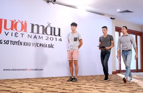 Thí sinh Lý Quách Tú - người bị Xuân Lan ném hồ sơ. Thí sinh Lý Quách Tú - người bị Xuân Lan ném hồ sơ.