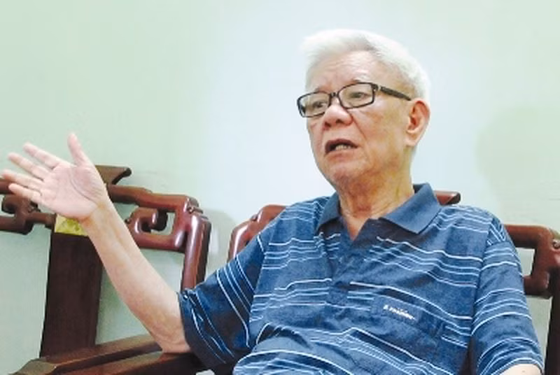Ông Nguyễn Đình Hương - nguyên Phó Trưởng Ban tổ chức Trung ương thì cho rằng, ông Cang phải chịu trách nhiệm chính về những sai phạm đã được kết luận. Ông Nguyễn Đình Hương - nguyên Phó Trưởng Ban tổ chức Trung ương thì cho rằng, ông Cang phải chịu trách nhiệm chính về những sai phạm đã được kết luận.
