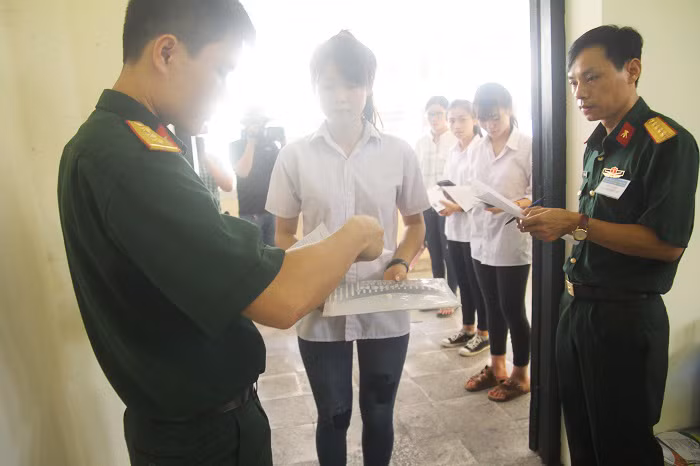 Năm 2016, chỉ có ba trường quân đội tuyển nữ ảnh 1
