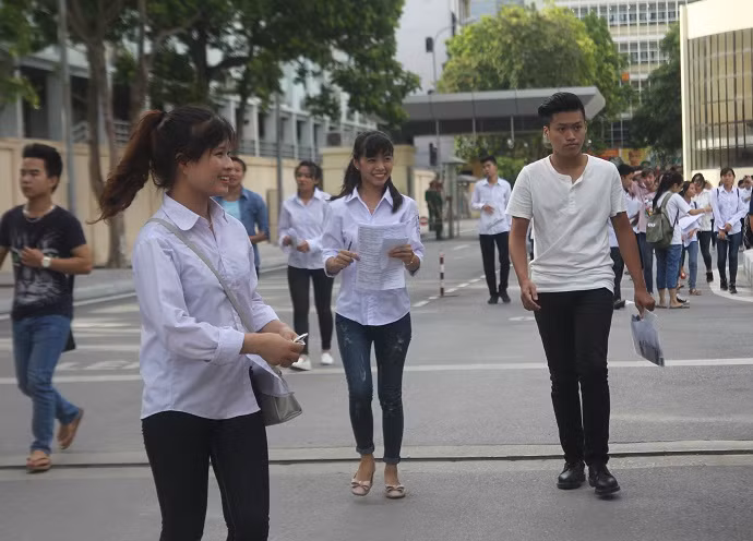 Phổ điểm Ngoại ngữ quá thấp, Bộ Giáo dục cho rằng không phải do đề thi ảnh 3