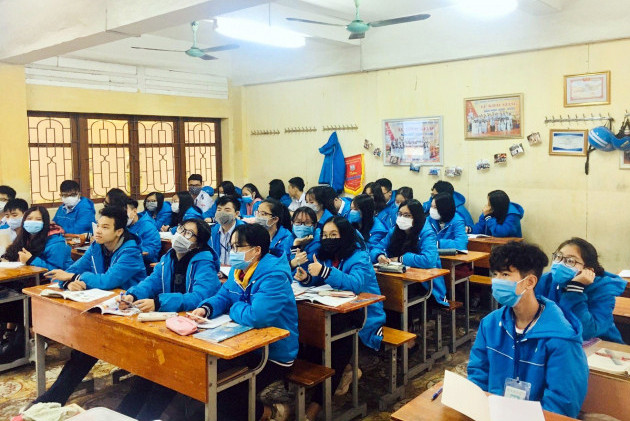 Học sinh các trường trung học phổ thông tại Hải Phòng đồng loạt đeo khẩu trang khi đến trường (Ảnh: CTV) Học sinh các trường trung học phổ thông tại Hải Phòng đồng loạt đeo khẩu trang khi đến trường (Ảnh: CTV)