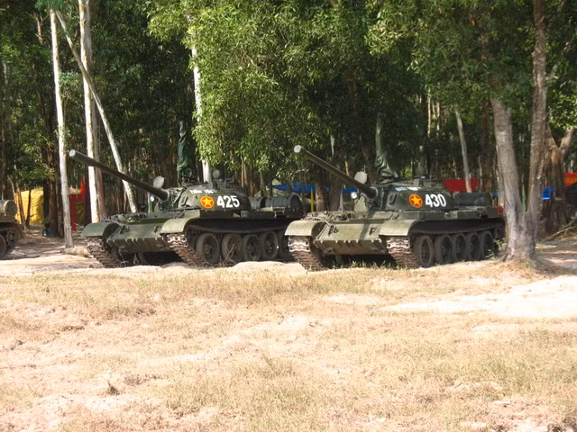 Trang bị tăng, thiết giáp trong các quân, binh chủng của Quân Đội Nhân Dân Việt Nam