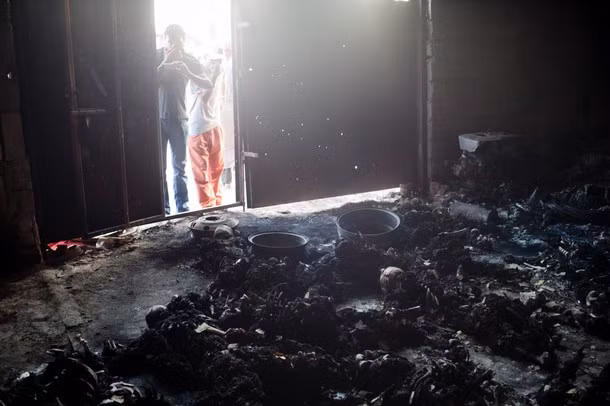 Cảnh tượng kinh hoàng trong ngôi nhà mới được phiến quân phát hiện Cảnh tượng kinh hoàng trong ngôi nhà mới được phiến quân phát hiện