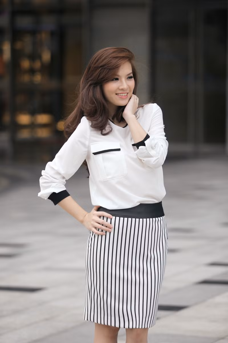 Bởi thế mà trong xu hướng năm nay, 2 gam màu này tiếp tục hoành hành trên sàn diễn của nhiều kinh đô thời trang thế giới.