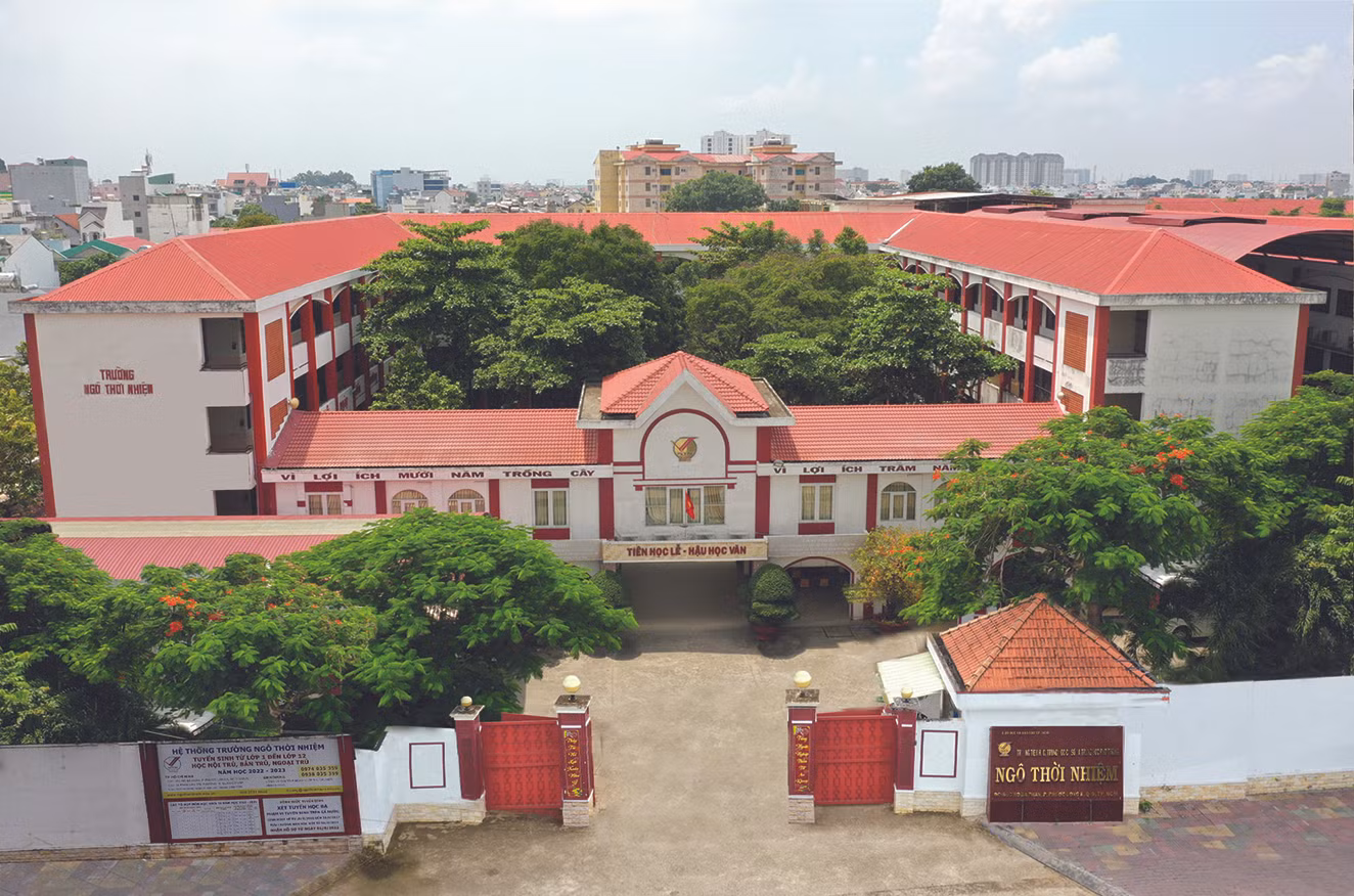 Trường tiểu học - trung học cơ sở - trung học phổ thông Ngô Thời Nhiệm (ảnh minh họa: Website nhà trường) Trường tiểu học - trung học cơ sở - trung học phổ thông Ngô Thời Nhiệm (ảnh minh họa: Website nhà trường)