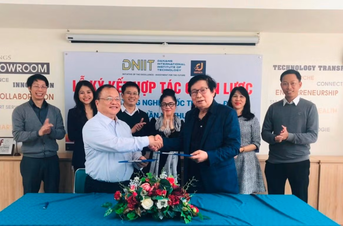 Viện Công nghệ Quốc tế DNIIT - Đại học Đà Nẵng sẽ hỗ trợ doanh nghiệp đẩy mạnh đổi mới sáng tạo để không ngừng nâng cao năng suất, chất lượng, sức cạnh tranh. Ảnh: AN Viện Công nghệ Quốc tế DNIIT - Đại học Đà Nẵng sẽ hỗ trợ doanh nghiệp đẩy mạnh đổi mới sáng tạo để không ngừng nâng cao năng suất, chất lượng, sức cạnh tranh. Ảnh: AN