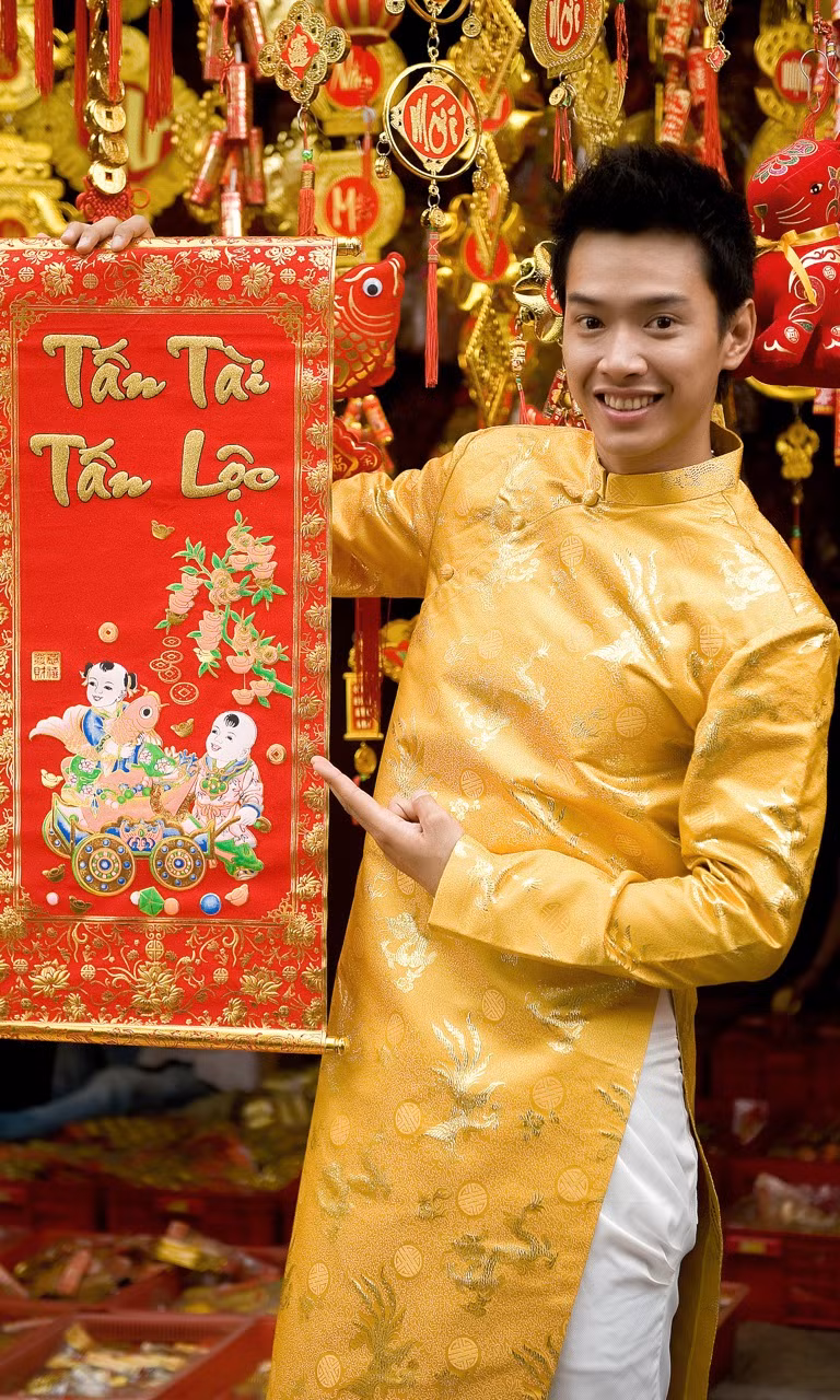 Và thăng tiến trong nghệ thuật. Và thăng tiến trong nghệ thuật.