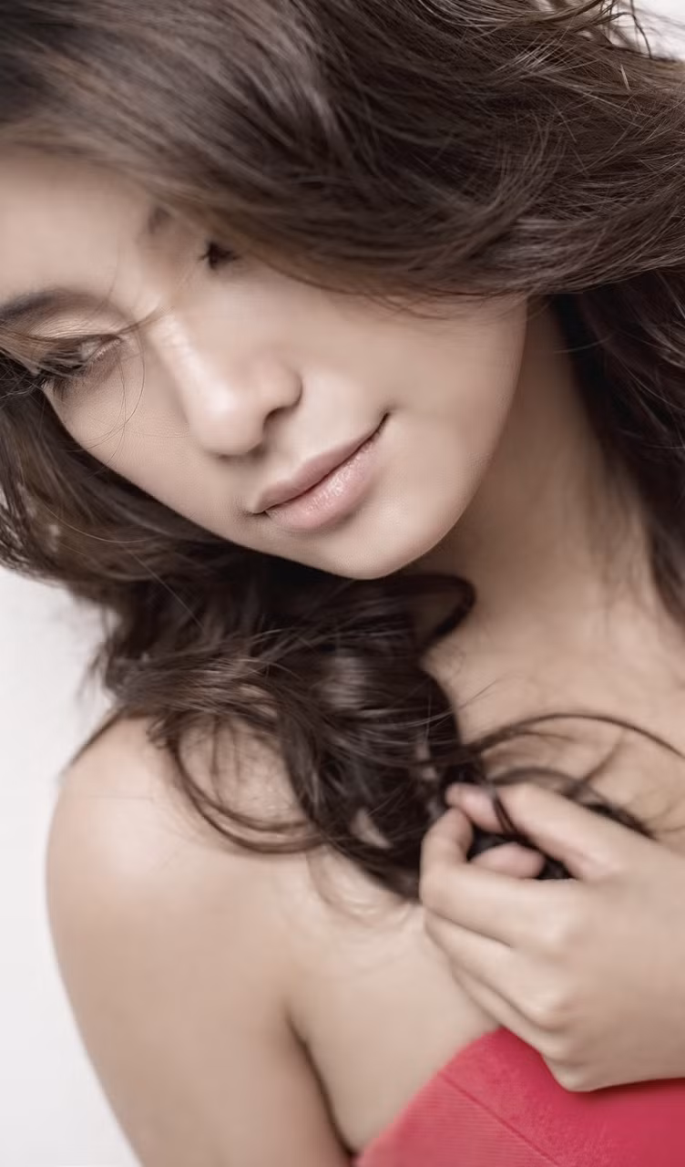 Như Quỳnh gọi ca sĩ Lam Trường bằng chú. Có một cá tính độc lập, cô gái này rất sợ “núp bong” ông chú nổi tiếng của mình. Như Quỳnh gọi ca sĩ Lam Trường bằng chú. Có một cá tính độc lập, cô gái này rất sợ “núp bong” ông chú nổi tiếng của mình.