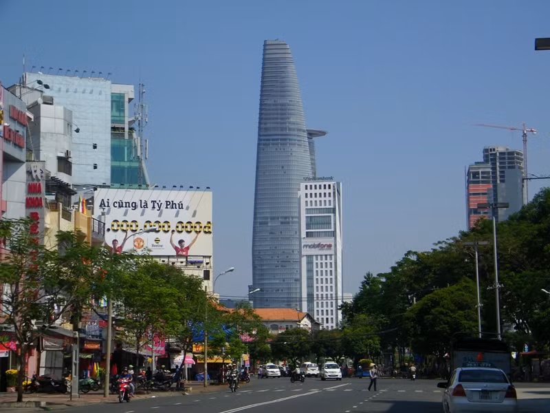 Toà nhà 68 tầng Bitexco Financial vươn mình kiêu hãnh trên bầu trời trong xanh của TP.HCM. Đây là toà nhà cao nhất thành phố. Toà nhà 68 tầng Bitexco Financial vươn mình kiêu hãnh trên bầu trời trong xanh của TP.HCM. Đây là toà nhà cao nhất thành phố.