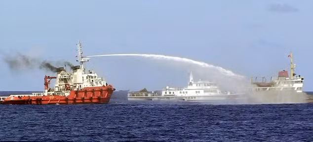 Trung Quốc đang dùng vũ lực làm thay đổi hiện trạng ở Biển Đông, đòi biến vùng biển khôngn có tranh chấp thành có tranh chấp, bất chấp luật pháp quốc tế