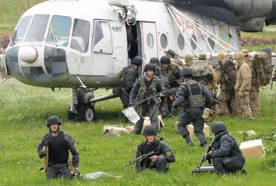 Quân đội Ukraine tấn công thành phố thân Nga Quân đội Ukraine tấn công thành phố thân Nga