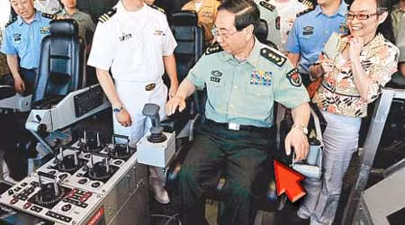 Ông Phòng Phong Huy thăm tàu sân bay Mỹ Ông Phòng Phong Huy thăm tàu sân bay Mỹ