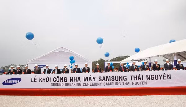 Bộ trưởng Bùi Quang Vnh thẳng thắn cho rằng Samsung không phải thương hiệu Việt. (Ảnh: Buổi lễ khởi công dự án của Samsung tại Thái Nguyên - nguồn VTV). Bộ trưởng Bùi Quang Vnh thẳng thắn cho rằng Samsung không phải thương hiệu Việt. (Ảnh: Buổi lễ khởi công dự án của Samsung tại Thái Nguyên - nguồn VTV).
