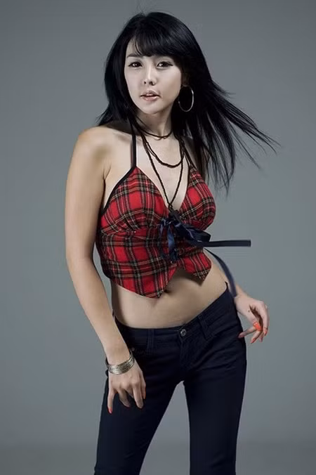 Lee Ji Woo long lanh hiện tại: Lee Ji Woo long lanh hiện tại: