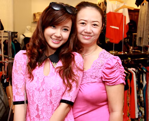 Midu và mẹ