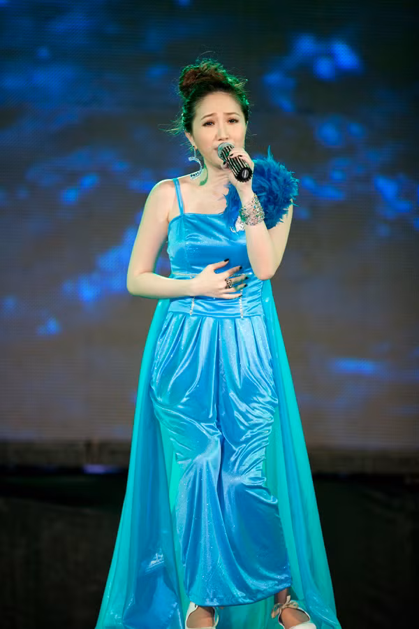 Trong chương trình, Bảo Thy cũng đã hát lại những bài hát do chính cô sáng tác trên những cảm xúc rất thật. Liên khúc Có bao giờ, Em muốn chia tay đã khiến nhiều fan nín lặng.
