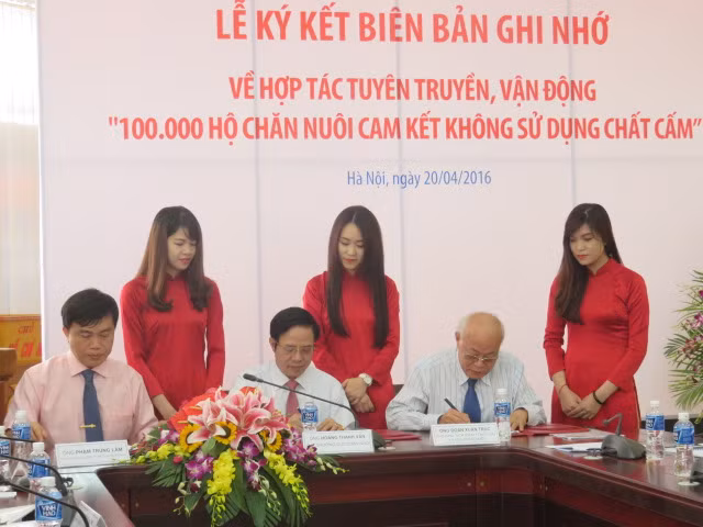 Đồng Nai khởi động "100.000 hộ chăn nuôi cam kết không sử dụng chất cấm" ảnh 2