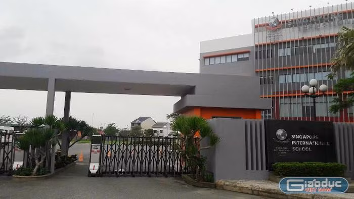 Trường Quốc tế Singapore Đà Nẵng đã sa thải giáo viên nước ngoài từng bị cảnh sát Mỹ bắt giữ liên quan đến hình ảnh khiêu dâm trẻ em. Ảnh: AN Trường Quốc tế Singapore Đà Nẵng đã sa thải giáo viên nước ngoài từng bị cảnh sát Mỹ bắt giữ liên quan đến hình ảnh khiêu dâm trẻ em. Ảnh: AN