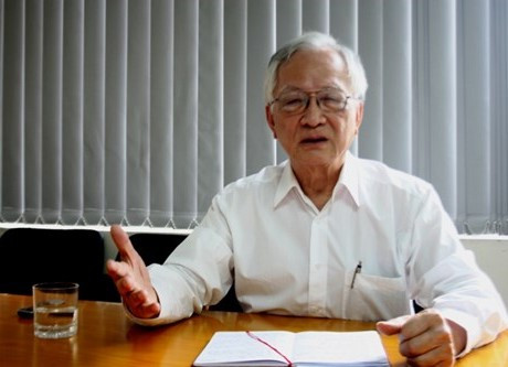 Chuyên gia kinh tế Bùi Kiến Thành khẳng định: Việc Chính phủ bảo lãnh nợ khiến doanh nghiệp nhà nước dựa dẫm và chậm phát triển - ảnh: H.Lực