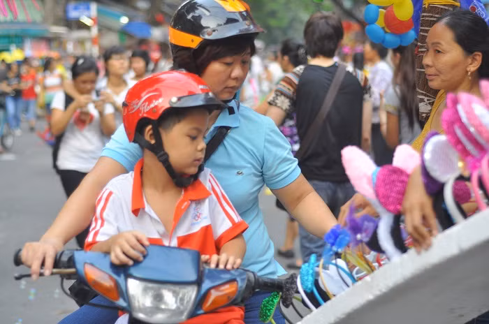 Kẹp tóc hình con thỏ đáng yêu cũng thu hút được nhiều người tiêu dùng bởi giá cả phải chăng 20.000 đồng/cái.