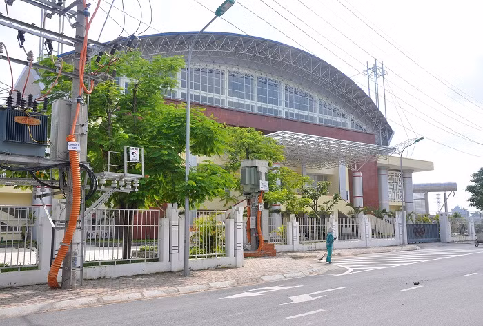 Trước đó, huyện Hoài Đức cũng đã xây dựng Nhà thi đấu cũng rất hoành tráng.