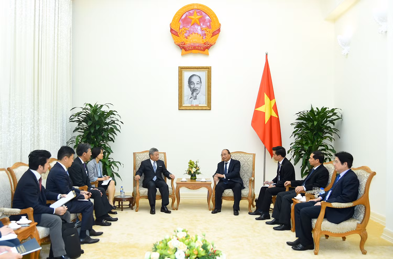 Chủ tịch Tập đoàn Nikkei đánh giá cao Việt Nam trong việc cải thiện môi trường kinh doanh, tháo gỡ khó khăn cho doanh nghiệp. Ảnh: VGP.