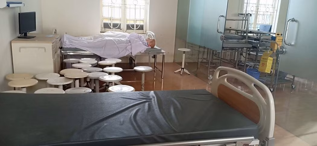 Cơ sở vật chất như thế này nhưng trường Trung cấp Y - Dược Cộng đồng Hà Nội nói rằng đạt tiêu chuẩn châu Âu (Ảnh: N.D)