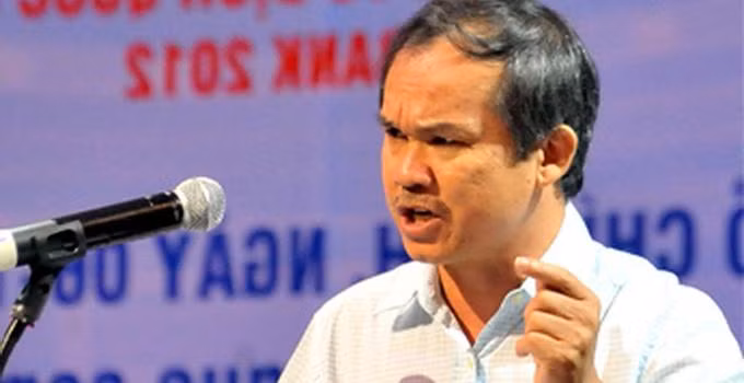 Bầu Đức cho rằng: Góc nhìn của Chủ tịch Hiệp hội mía đường Việt Nam VSSA là chưa hiểu biết, cỏn con. Bầu Đức cho rằng: Góc nhìn của Chủ tịch Hiệp hội mía đường Việt Nam VSSA là chưa hiểu biết, cỏn con.