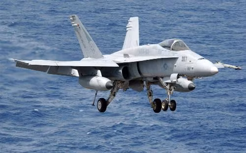 Máy bay chiến đấu F/A-18 của Hải quân Mỹ