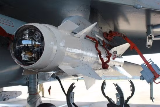 Tên lửa không đối không R-29 của máy bay chiến đấu Su-30MK2V Không quân Việt Nam