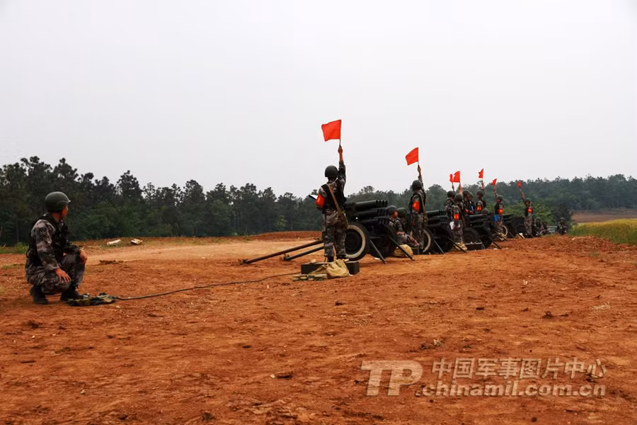 Trận địa pháo phản lực tầm thấp