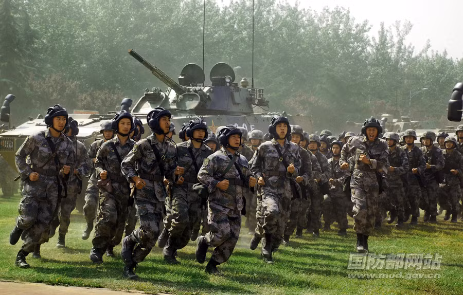 Ra quân huấn luyện, sử dụng trang bị khí tài mới ngay khi tiếp nhận