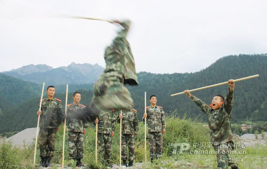 Kiểm tra côn pháp đối kháng
