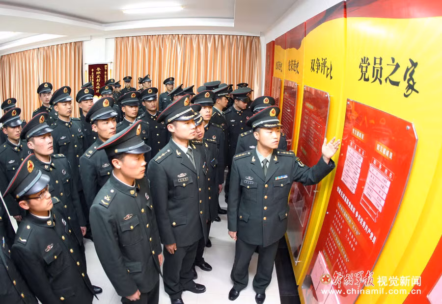 Một hoạt động chính trị của lực lượng sĩ quan tên lửa lữ đoàn "bách phát bách trúng"