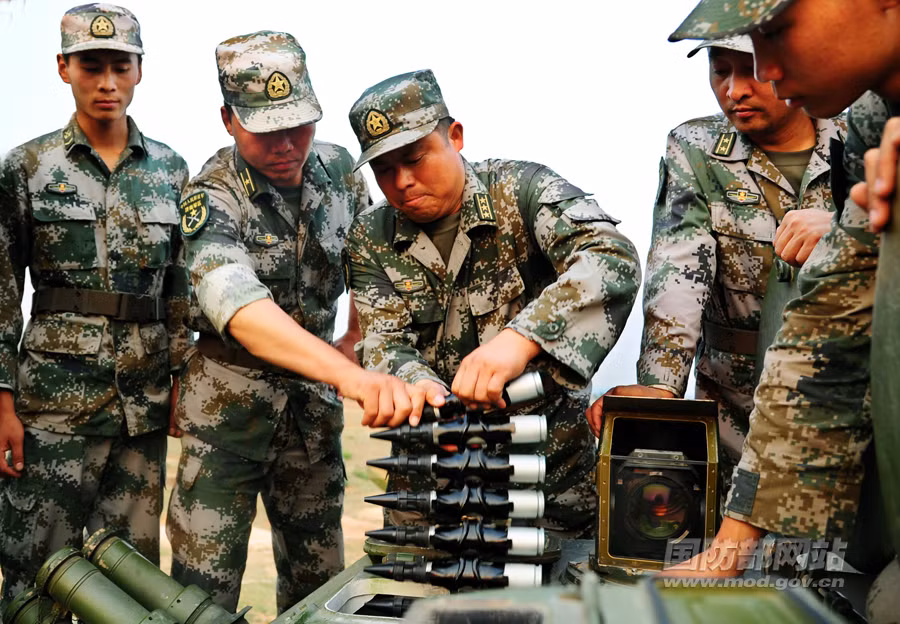 Kiểm tra, lắp đặt trang bị