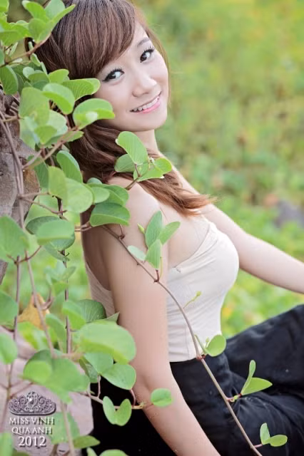 Thí sinh Phan Khánh Ly. >>Những gương mặt sáng giá nhất Imiss Thăng Long 2012 >>Những nữ sinh diện áo dài đẹp hơn cả Hoa hậu Mai Phương Thúy (P19) >>Ngẩn ngơ vì nhan sắc của hotgirl Kiều My >>Hotgirl Cao đẳng Công nghiệp TPHCM đẹp tựa thiên thần