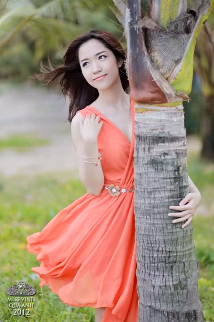 Thí sinh Trần Thị Tố Tâm. >>Những gương mặt sáng giá nhất Imiss Thăng Long 2012 >>Những nữ sinh diện áo dài đẹp hơn cả Hoa hậu Mai Phương Thúy (P19) >>Ngẩn ngơ vì nhan sắc của hotgirl Kiều My >>Hotgirl Cao đẳng Công nghiệp TPHCM đẹp tựa thiên thần