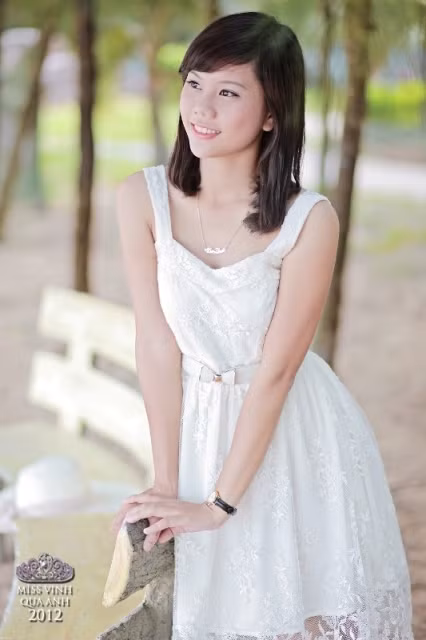 Thí sinh Bùi Thuỳ Linh. >>Những gương mặt sáng giá nhất Imiss Thăng Long 2012 >>Những nữ sinh diện áo dài đẹp hơn cả Hoa hậu Mai Phương Thúy (P19) >>Ngẩn ngơ vì nhan sắc của hotgirl Kiều My >>Hotgirl Cao đẳng Công nghiệp TPHCM đẹp tựa thiên thần