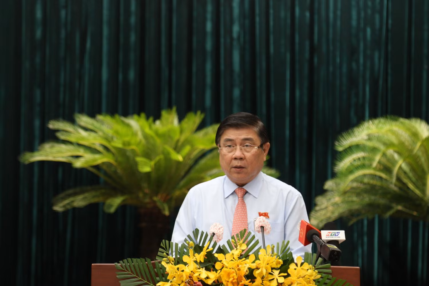 Ông Nguyễn Thành Phong tái đắc cử Chủ tịch Ủy ban nhân dân Thành phố Hồ Chí Minh (ảnh: TTBC) Ông Nguyễn Thành Phong tái đắc cử Chủ tịch Ủy ban nhân dân Thành phố Hồ Chí Minh (ảnh: TTBC)