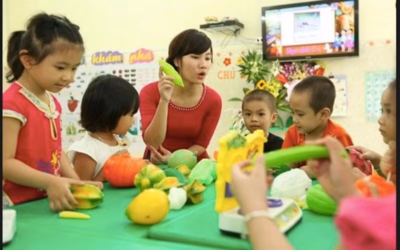 Nghe họ gọi "bọn giáo viên", lòng tôi thắt lại, nghẹn lời ảnh 1