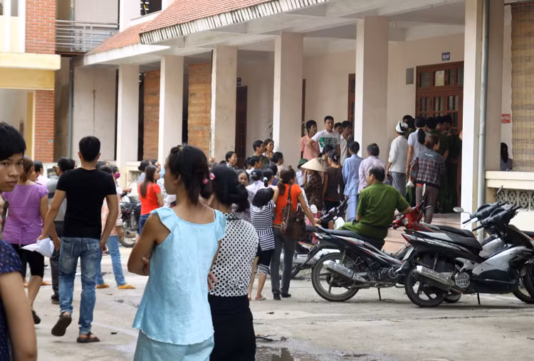 Sản phụ Đỗ Thị Thùy Dung sinh con lần đầu, cháu bé là cháu gái. Khi nhập viện, chị Dung và thai nhi được các bác sĩ xác định là khỏe mạnh bình thường, có thể tự sinh đẻ tự nhiên, không cần can thiệp của dao kéo. Tuy nhiên, sự việc đau lòng đã xảy đến khiến cháu bé tử vong.