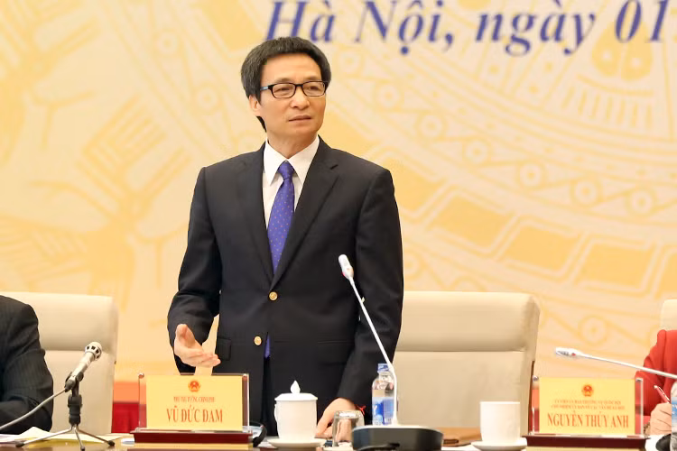 Phó Thủ tướng Vũ Đức Đam cho rằng lộ trình thông tuyến khám, chữa bệnh cần được đẩy mạnh hơn nữa (ảnh: VGP/Đình Nam). Phó Thủ tướng Vũ Đức Đam cho rằng lộ trình thông tuyến khám, chữa bệnh cần được đẩy mạnh hơn nữa (ảnh: VGP/Đình Nam).