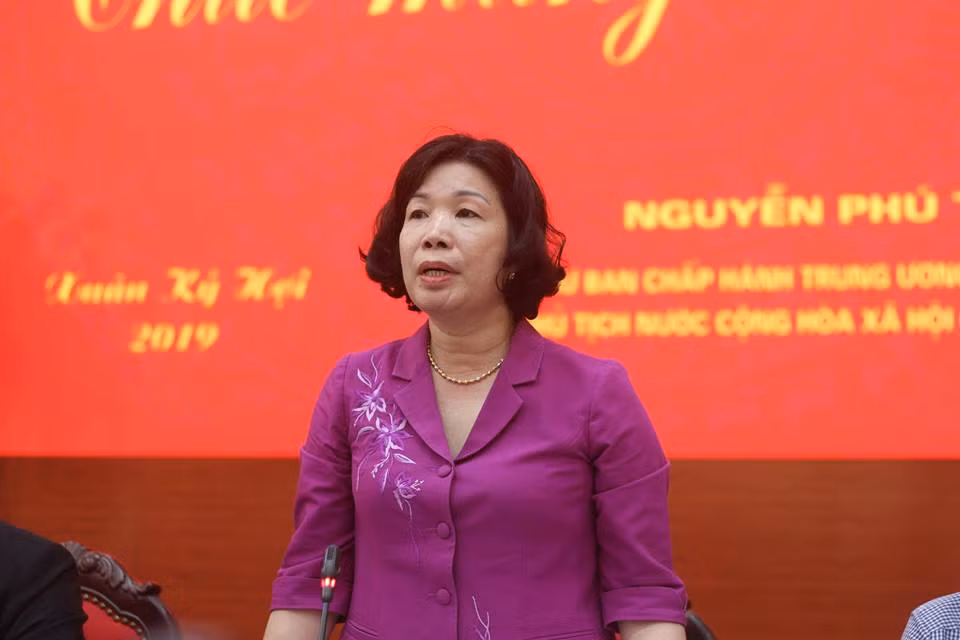 Bà Trần Thị Vân Anh - Phó Giám đốc Sở Văn hoá Thể thao và Du lịch trả lời các câu hỏi tại buổi giao ban báo chí. Ảnh: Vương Trần.