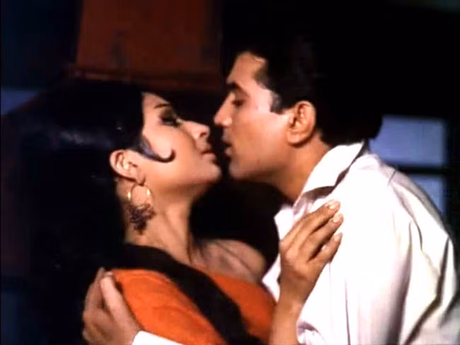 Cặp đôi Rajesh Khanna và cô đào Sharmila Tagore trong các phim như "Amar Prem", "Aradhana" và phim "Safar". Cặp đôi Rajesh Khanna và cô đào Sharmila Tagore trong các phim như "Amar Prem", "Aradhana" và phim "Safar".