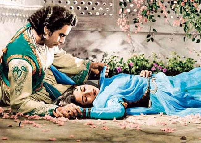 Cặp đôi Dilip Kumar và nữ diễn viên Madhubala trong các phim như "Mughal-el-Azam", "Har Singar", Jwar Bhât" và "Tarana". Cặp đôi Dilip Kumar và nữ diễn viên Madhubala trong các phim như "Mughal-el-Azam", "Har Singar", Jwar Bhât" và "Tarana".