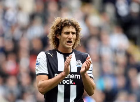 Fabricio Coloccini (Newcastle United): Trung vệ người Argentina thi đấu cực kỳ chắc chắn, không nói quá khi anh là một trong những nhân tố quyết định giúp Newcastle thi đấu ấn tượng trong thời gian vừa qua.
