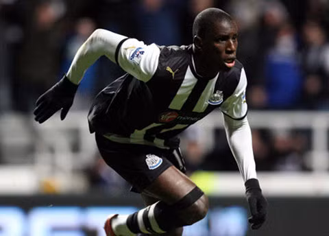 Demba Ba (Newcastle United): Với 16 bàn thắng có được mùa giải năm nay, anh cùng Papiss Cisse đang là cặp tiền đạo đáng sợ tại Premier League.